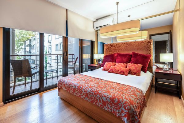 Balkona açılan yatak odası, Deger 16 Residences Nişantaşı