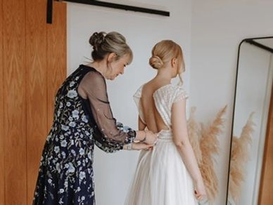 Upton Barn wedding hair