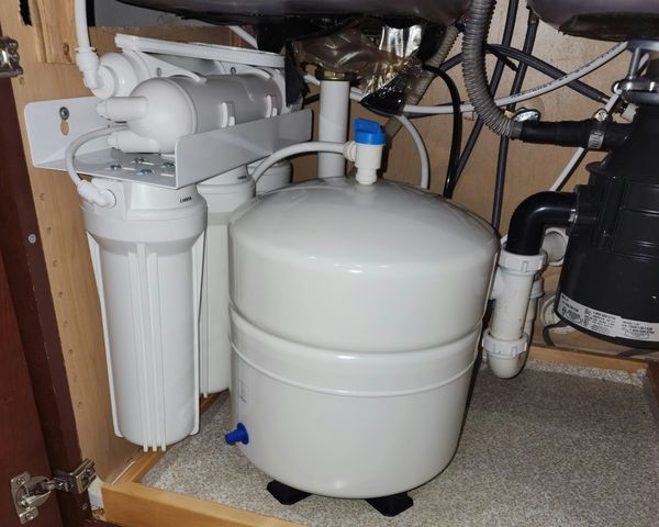 5 Stage Reverse Osmosis Purification System.