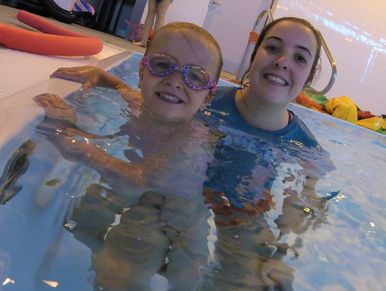 Private 1 to 1 swimming lessons and group swimming lessons in Edinburgh and Falkirk