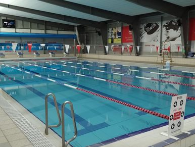 Private 1 to 1 swimming lessons and group swimming lessons in Edinburgh and Falkirk