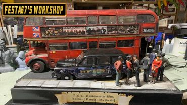 Revell London Bus. Revell London Taxi. 1/24 Scale.
