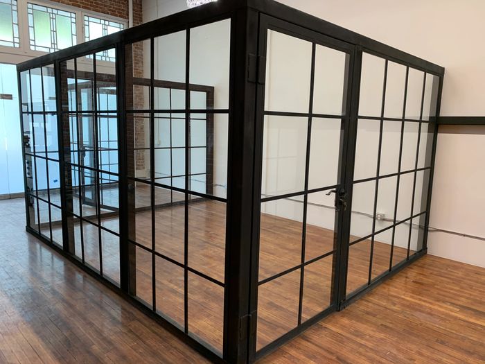 Store front
Shower units
Windows
Mirrors