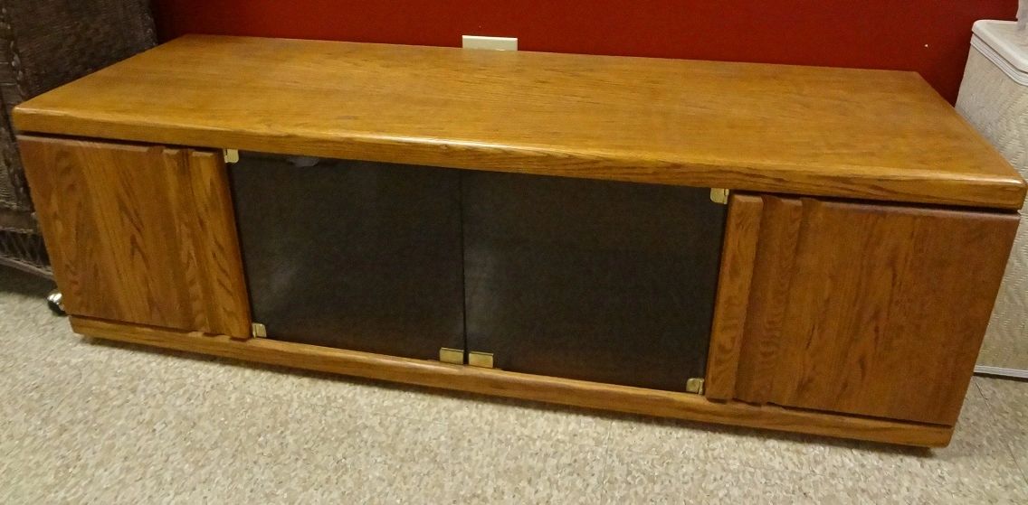 Oak T.v. Stand