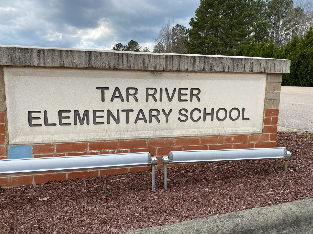 Tar River Elementary School Sign