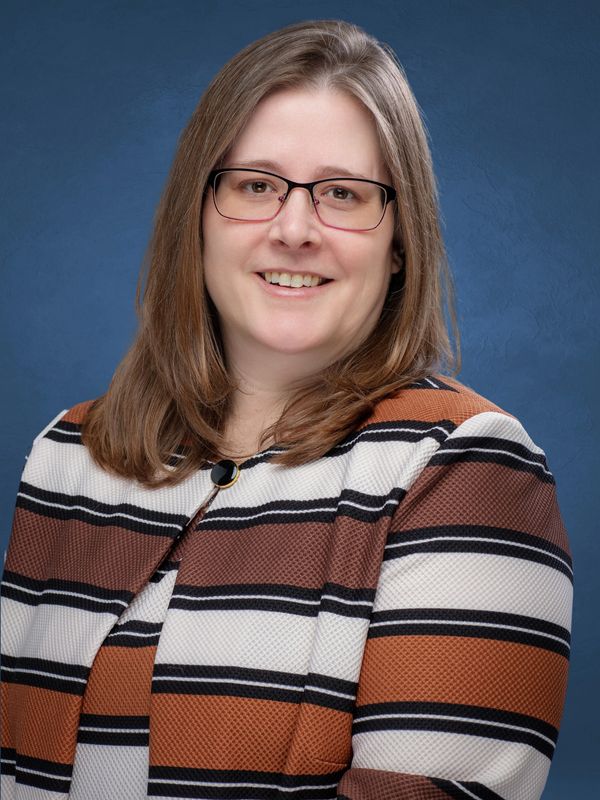 Leslie Ranger, Financial Advisor, Headshot