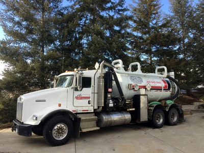 Vacuum truck