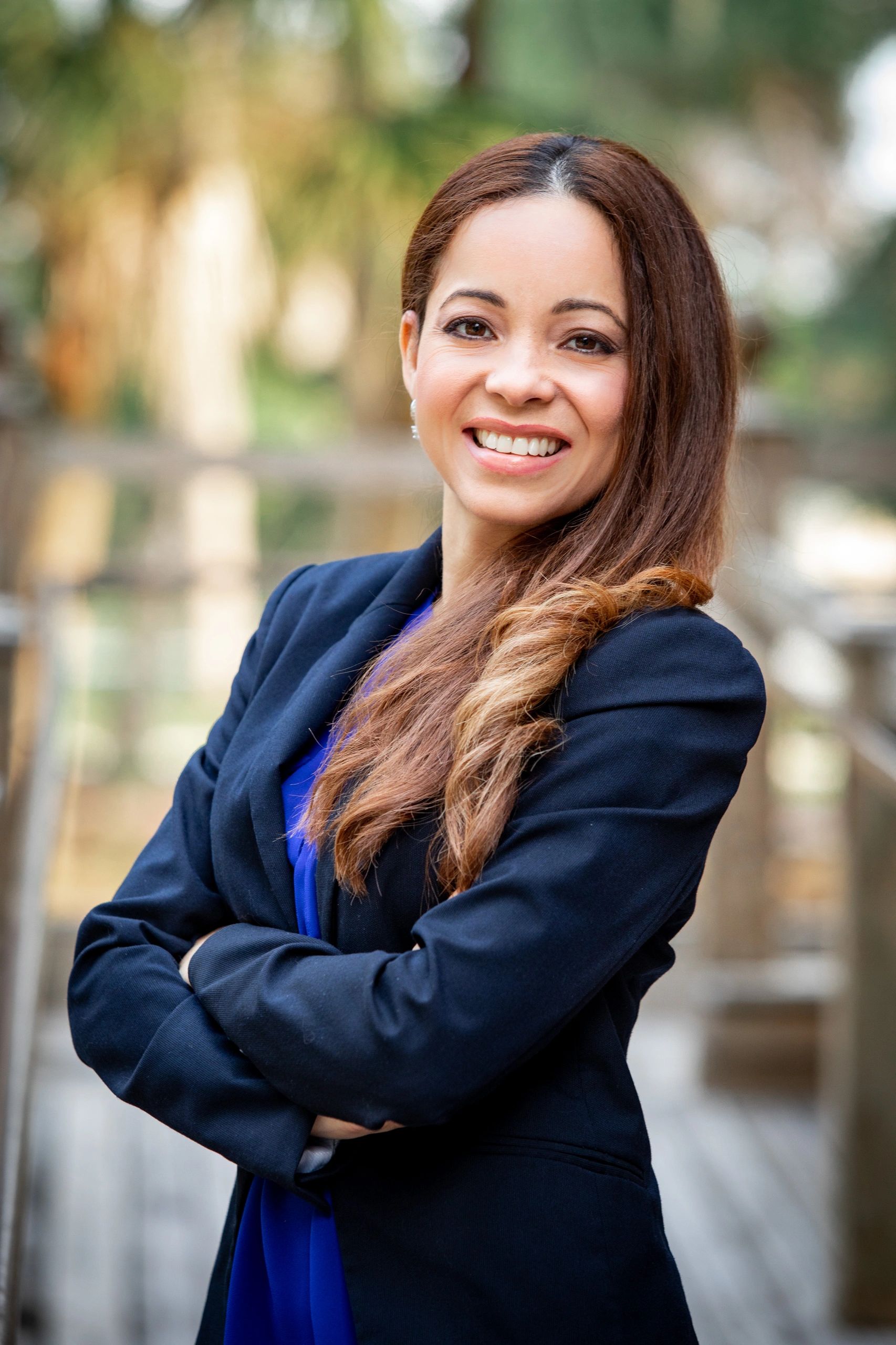 Emma Loop 2022 Corporate Headshots & Groups | HEADSHOTS