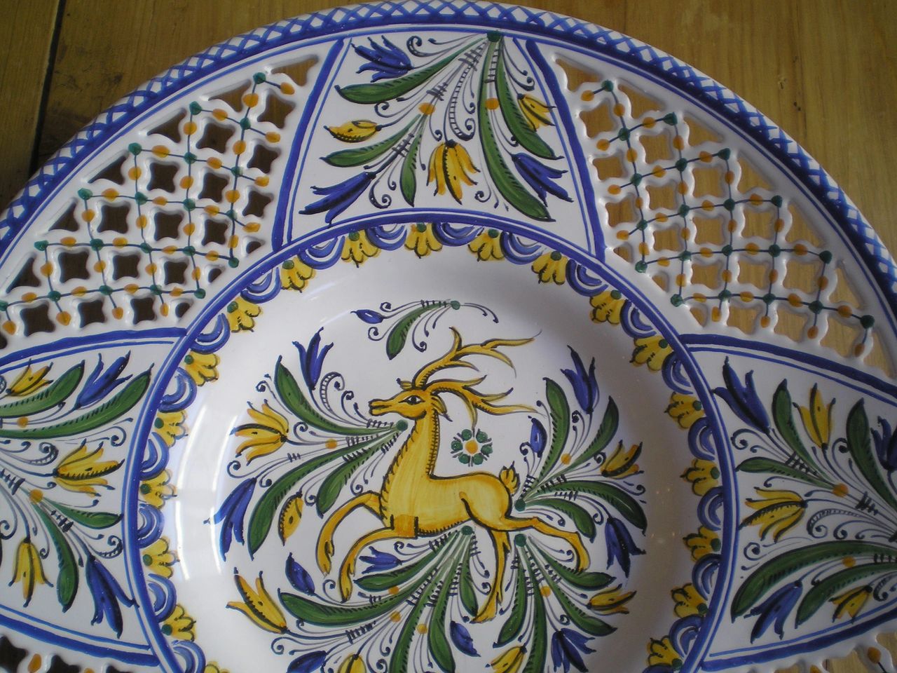 The Stag Depicted on 17th Century Haban Pottery