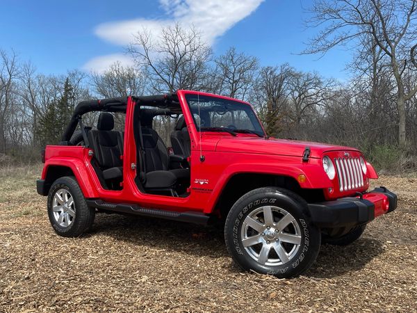 2017 Jeep Unlimited Sahara 4WD