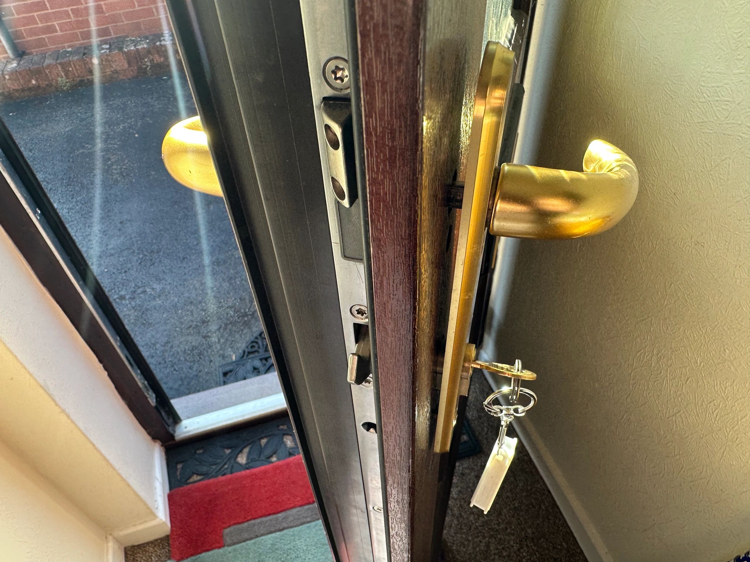 Locksmith Services in Newport | No Call Out Fees & More