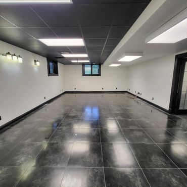 White painted walls, black ceiling