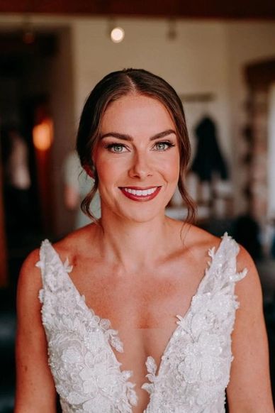 A picture of a beautiful bride