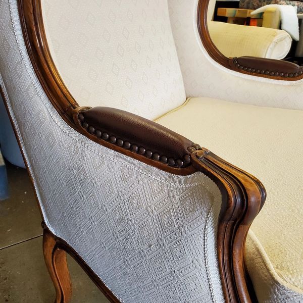 Grimsby Niagara Upholstery Local Chair Reupholstery Hamilton Sofa Couch Chairs
Charlotte Fabrics 