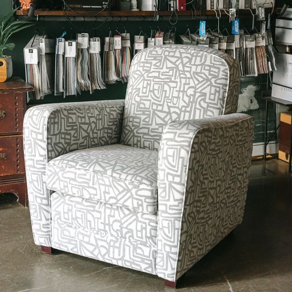 Grimsby Niagara Upholstery Local Chair Reupholstery Hamilton Sofa Couch Chairs
Charlotte Fabrics 