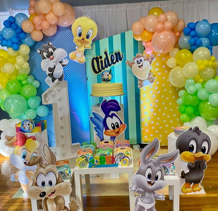 Tenemos todo para tu evento llámanos al (508) 816-8145 o mándanos mensaje por what’s up.