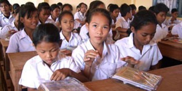 Students of World Assistance of Cambodia and Japan Relief for Cambodia Rural School Project