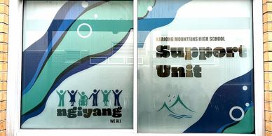 Glass signage Kariong – vinyl graphics and frosting for school support unit