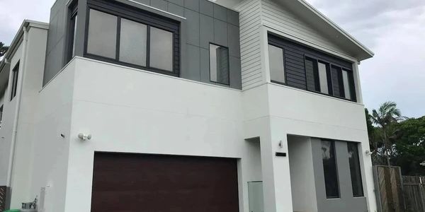 The Entrance window tinting for heat, glare and UV protection – Walkers Tinting
