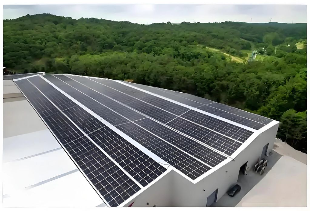 Industrial and commercial rooftop photovoltaics