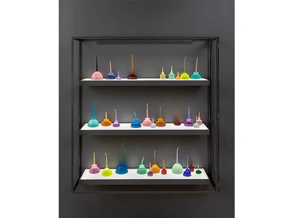 Katherine Jackson, Little Oil, Vitrine