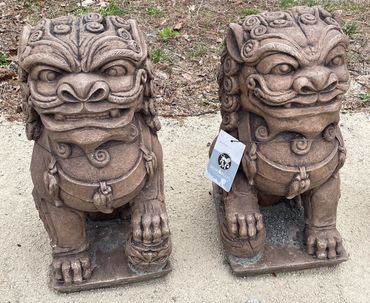 2 foo dogs