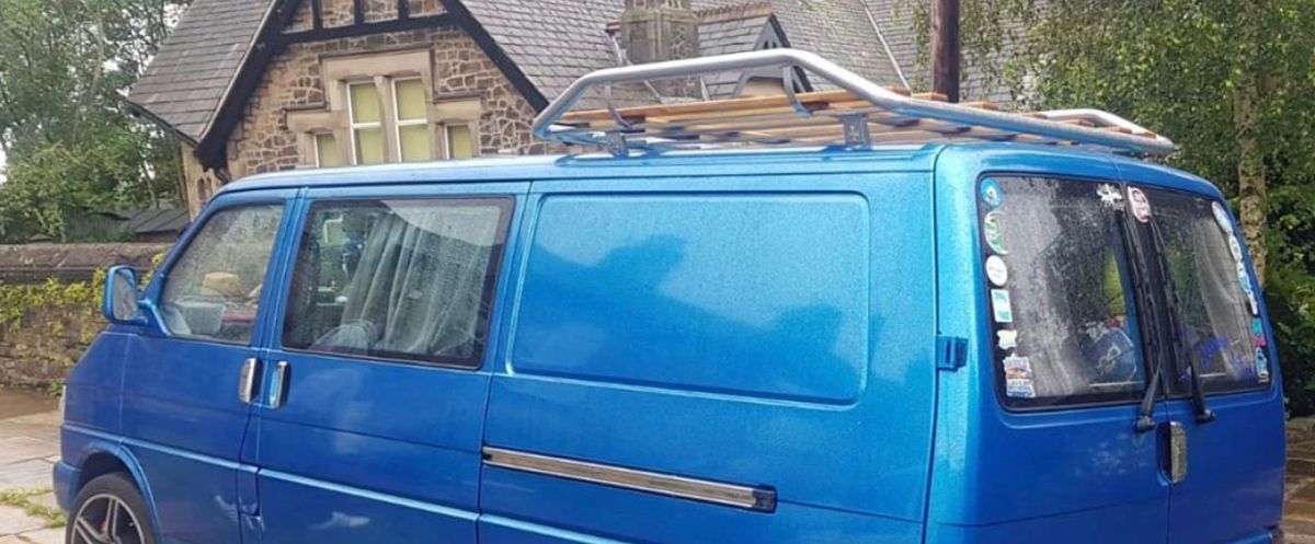 T4 1400mmx1400mm standard size roof rack mounted anywhere along the gutter