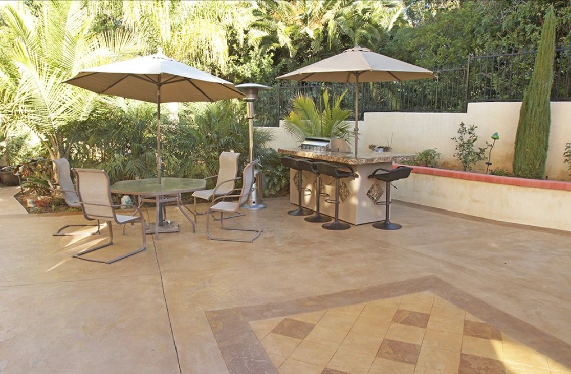 Concrete overlay deck surface