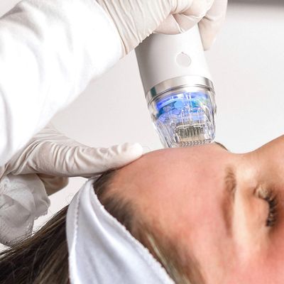 Best facials in chicago, microneedling RF treatment combo, free facial consultations available.