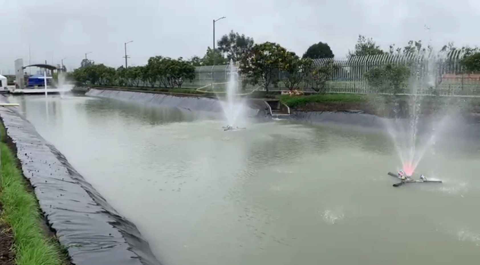 Fuentes de agua - Chorros Agua Lagos, Agua Flotantes, Fuentes Flotantes, image size:1684x931