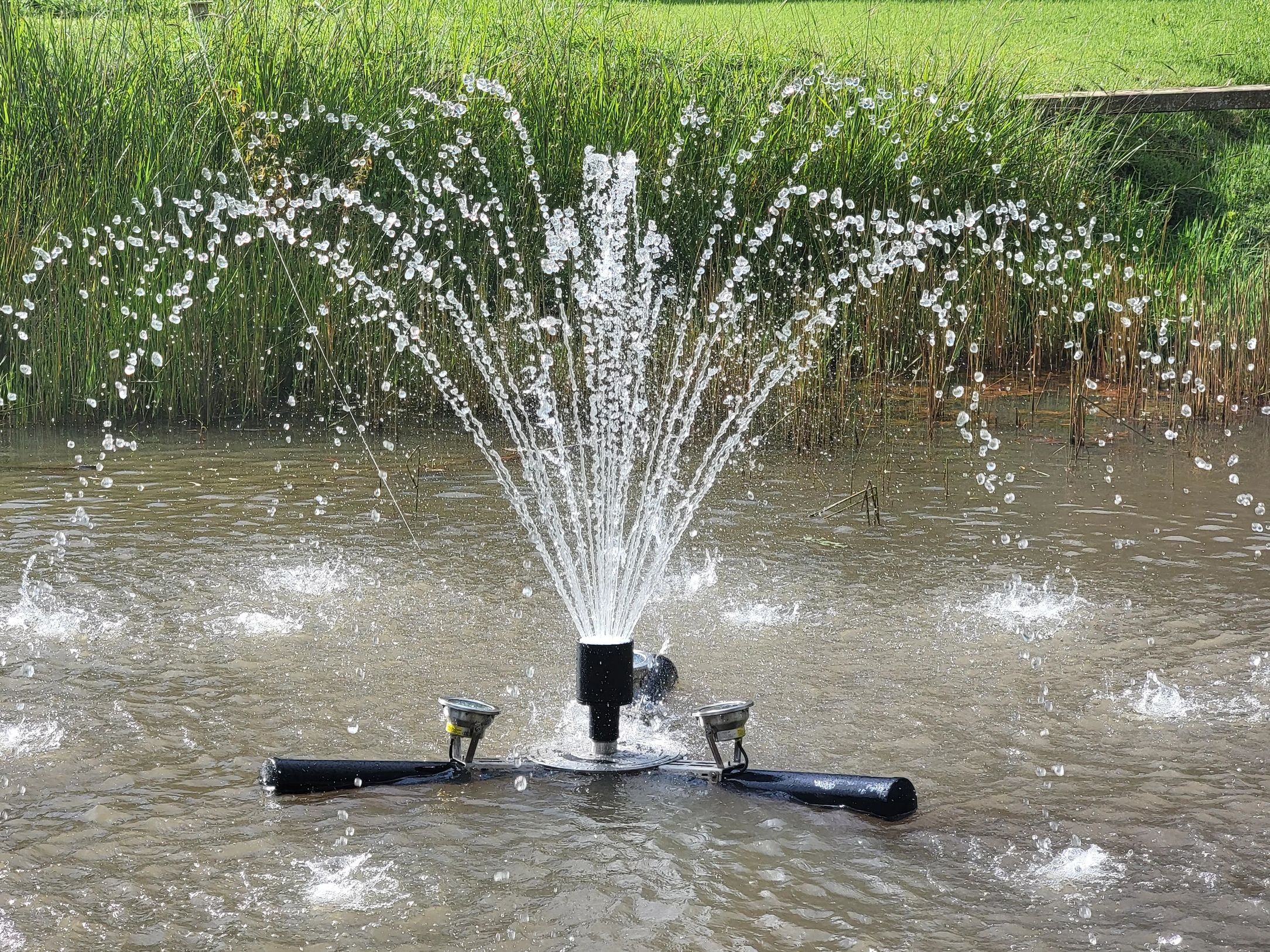 Fuentes de agua - Chorros Agua Lagos, Agua Flotantes, Fuentes Flotantes, image size:2169x1627