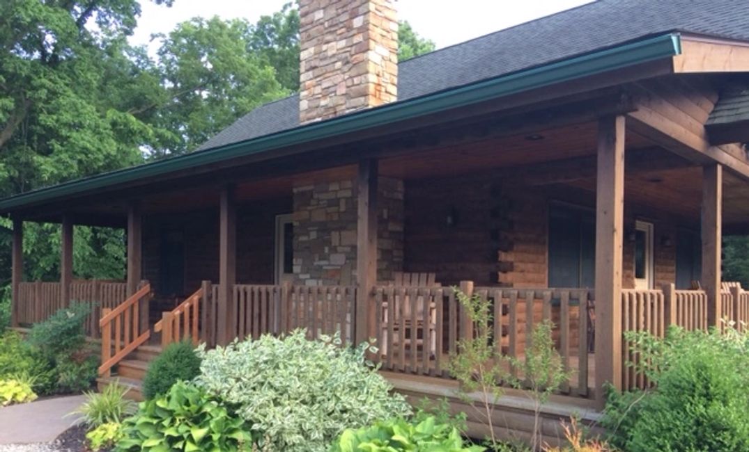 
Cedar Ridge is located on 6 beautiful acres and features 3 bedrooms and 3 full baths. Sleeps 10.