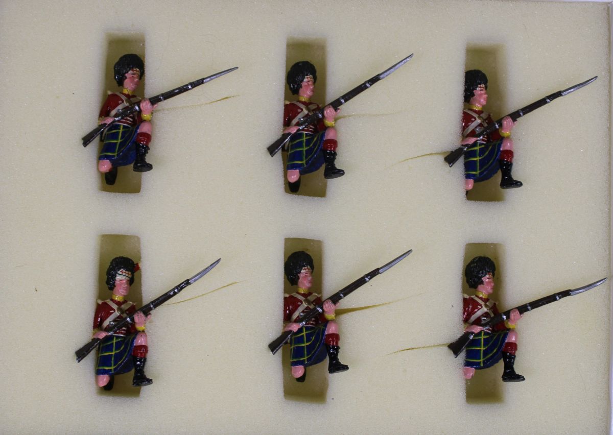 Trophy Miniatures WA19 Gordon Highlanders Kneeling at Ready