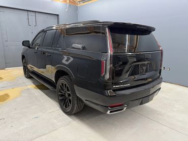 Cadillac Escalade - Chrome Delete
