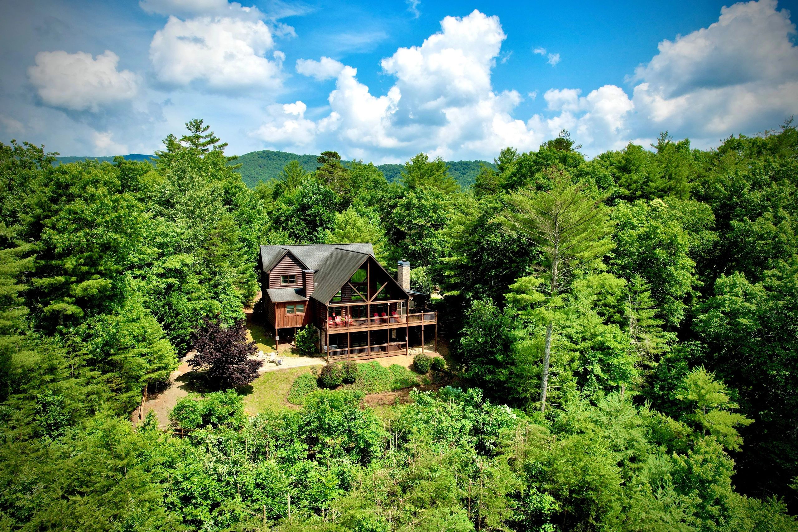 Curated visual reference: Mountaintop Luxury Vacation Rentals Reference: Unforgettable