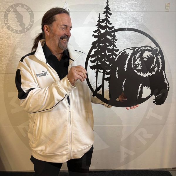 Bear Scene - Island Metal Arts