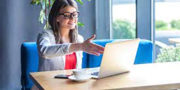 This picture illustrates an Applicant agreeing/signing a contract over an online interview.