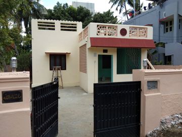 Classic Independent House Painting with traditional Colors for trendy look