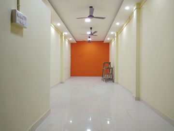Restaurant, Coffee Shop, Showroom Painting 