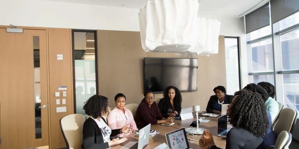 Generamos reuniones B2B cualificadas entre líderes de empresa y proveedores tecnológicos