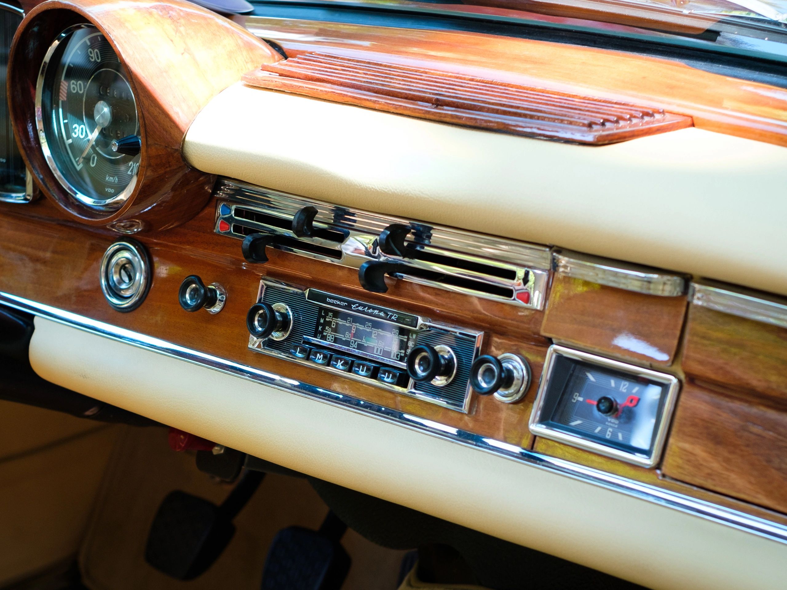 Creative Car Audio Shop Classic Becker Blaupunkt Radios Creative Car Audio Shop Classic Becker Blaupunkt Radios
