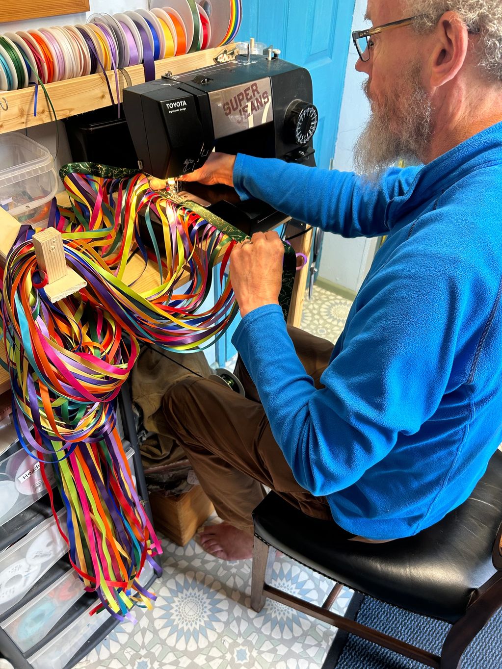 Sewing a ribbon curtain