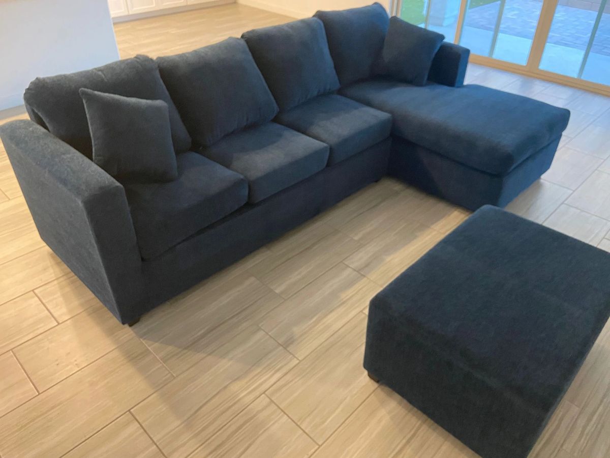 Dark Gray Sofa Chaise Sectional + Ottoman (Orientation Right Facing