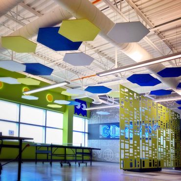 ezobord hexagon clouds & orman workzone dividers