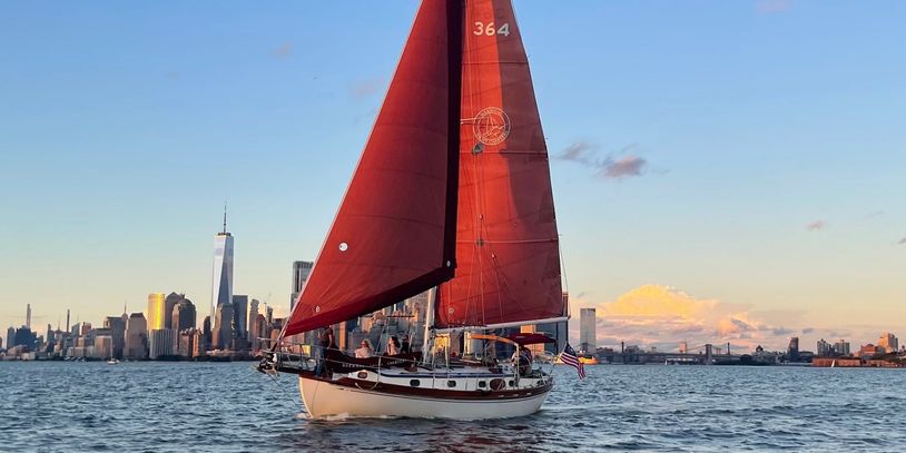 Sailing New York City's skyline aboard the Genesis!