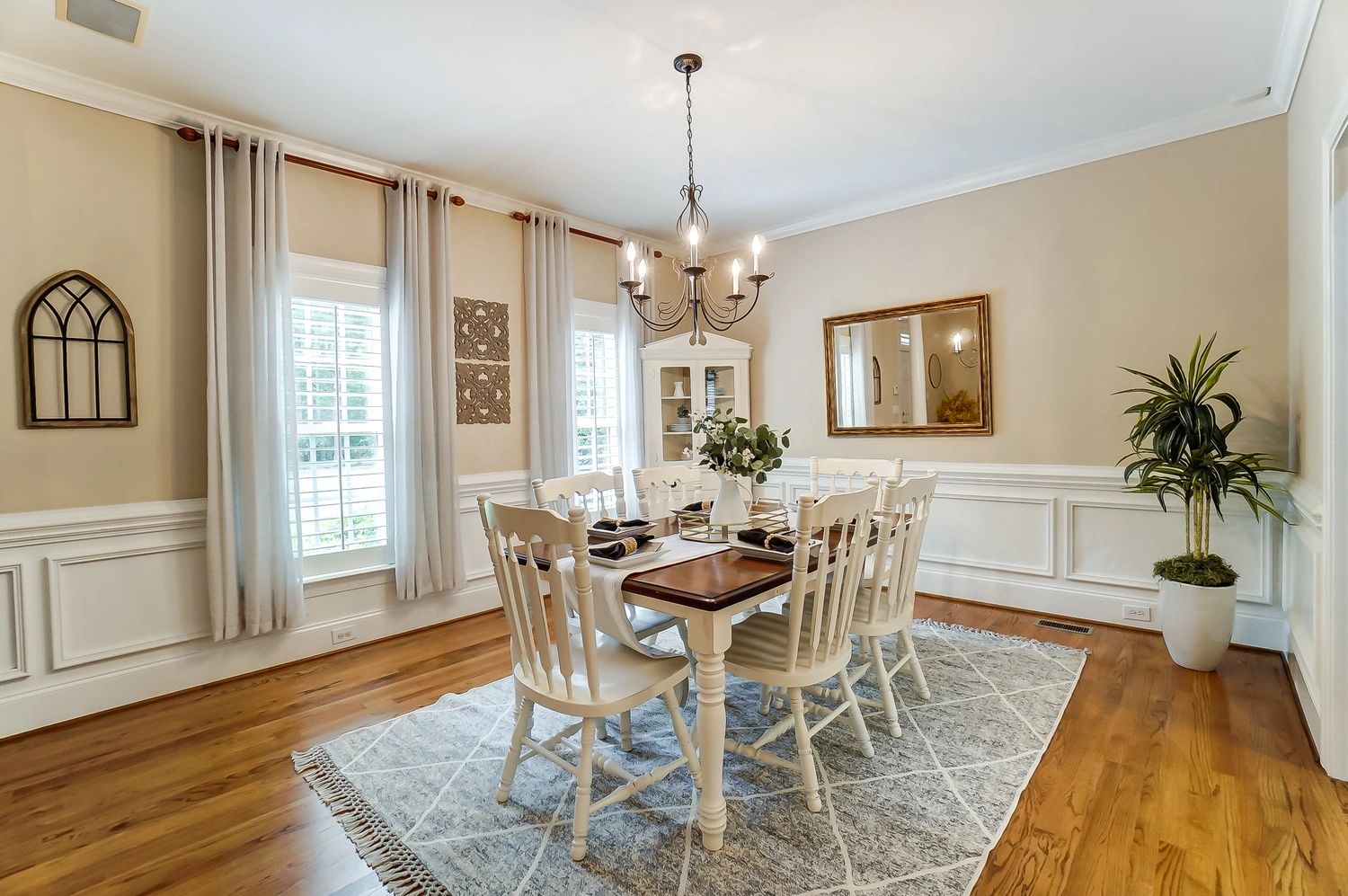 Home Staging - Dining Room After