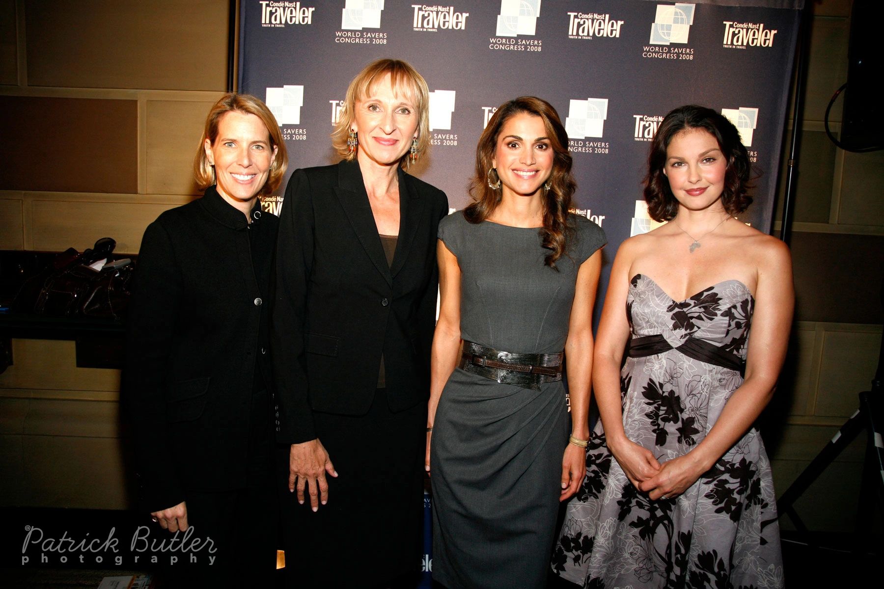 //img1.wsimg.com/isteam/ip/af9244e4-0426-4fa3-b09a-bbb1fff82756/CNT.CONGRESS.QUEEN.JUDD-60e9a4e.jpg/:/rs=w:1300,h:800
