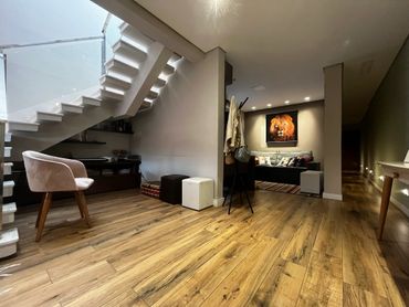 Hall de entrada 
escritório aberto 
corredor área íntima
Balizador 