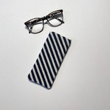 example of finishing a two sided needlepoint eyeglasses case with no trim