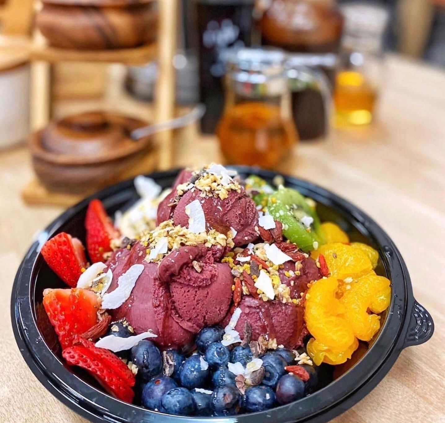Waffle, Dessert, Açai Bowl Waffle and Berry Honolulu, Hawaii